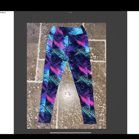dona jo Pants - Dona Jo women’s size large multicolored  athletic leggings